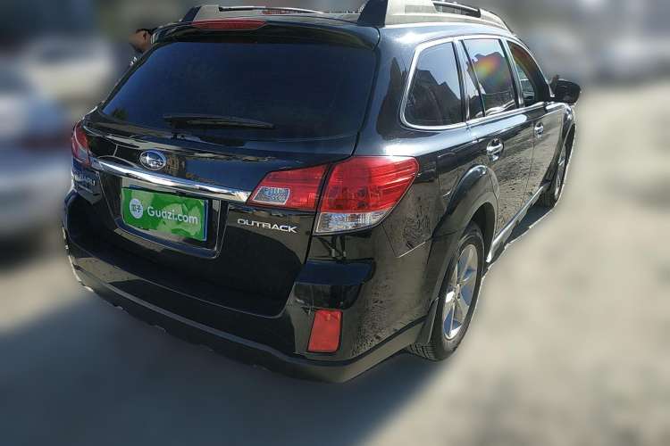 Used Subaru Outback 2013 2.5i Luxury Edition Rear Right 45 Deg