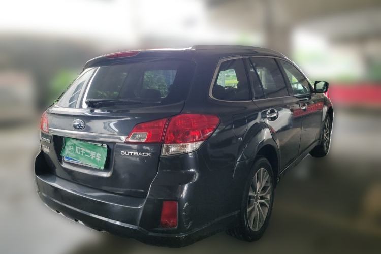 Used Subaru Outback 2013 2.5i Luxury Edition Rear Right 45 Deg