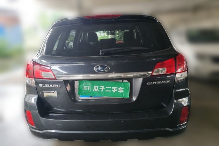 Used Subaru Outback 2013 2.5i Luxury Edition Rear