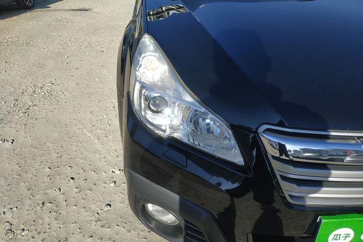 Used Subaru Outback 2013 2.5i Luxury Edition Right Front Headlight