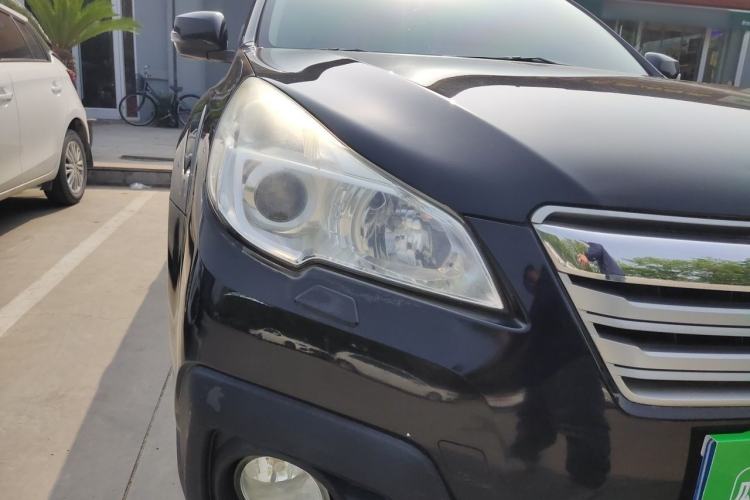 Used Subaru Outback 2013 2.5i Luxury Edition Right Front Headlight