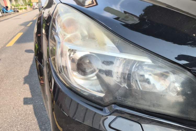 Used Subaru Outback 2013 2.5i Sport Edition Right Front Headlight