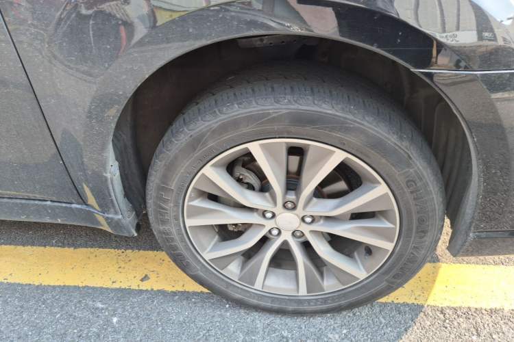 Used Subaru Outback 2013 2.5i Sport Edition Right Front Wheel Hub