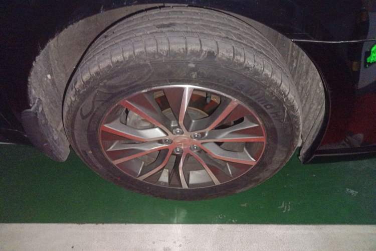 Used Subaru Outback 2013 2.5i Sport Edition Right Front Wheel Hub