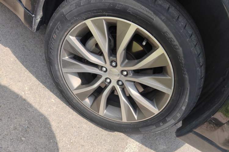 Used Subaru Outback 2013 2.5i Sport Edition Right Front Wheel Hub
