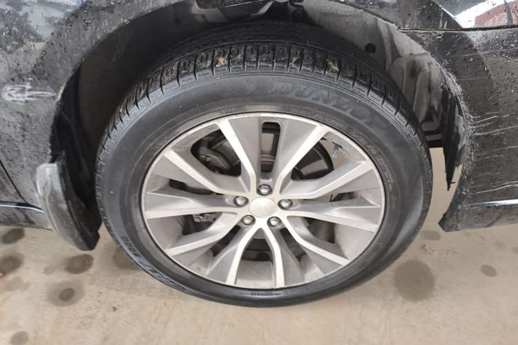 Used Subaru Outback 2013 2.5i Sport Edition Right Front Wheel Hub