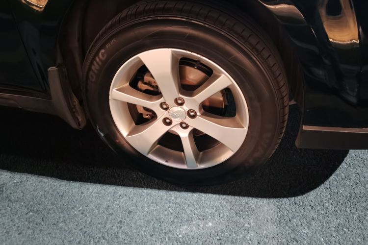 Used Subaru Outback 2013 2.5i Luxury Edition Right Front Wheel Hub