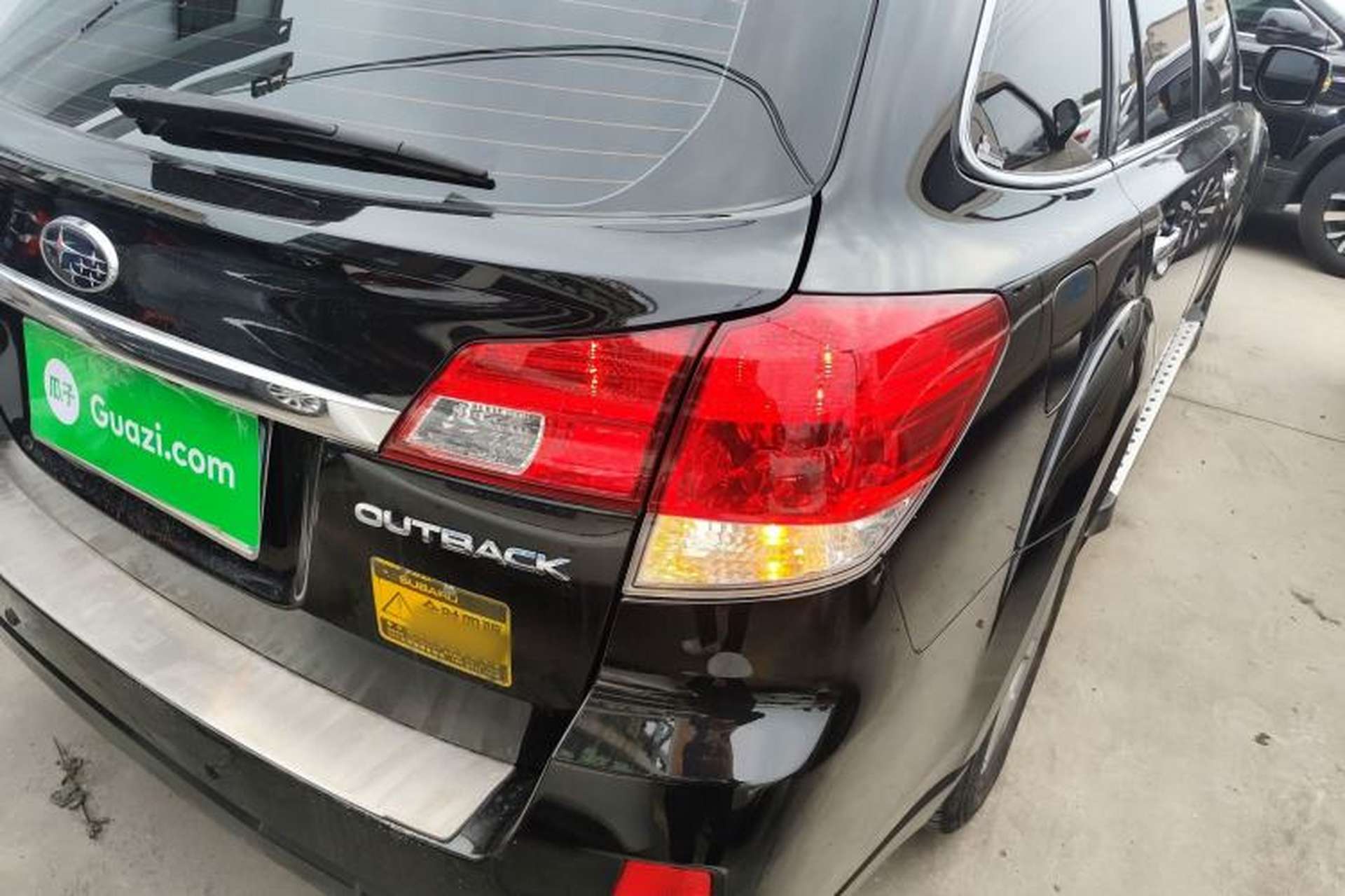 Used Subaru Outback 2013 2.5i Luxury Edition Right Rear Taillight
