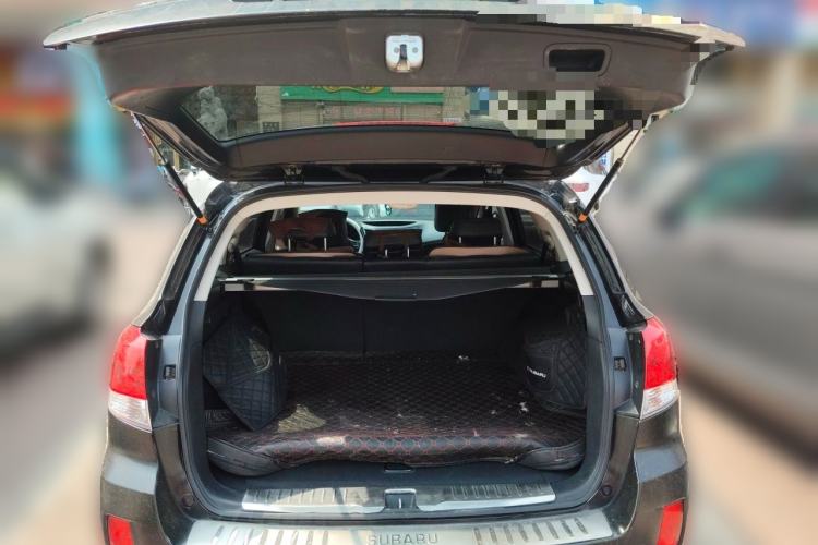 Used Subaru Outback 2013 2.5i Sport Edition Trunk