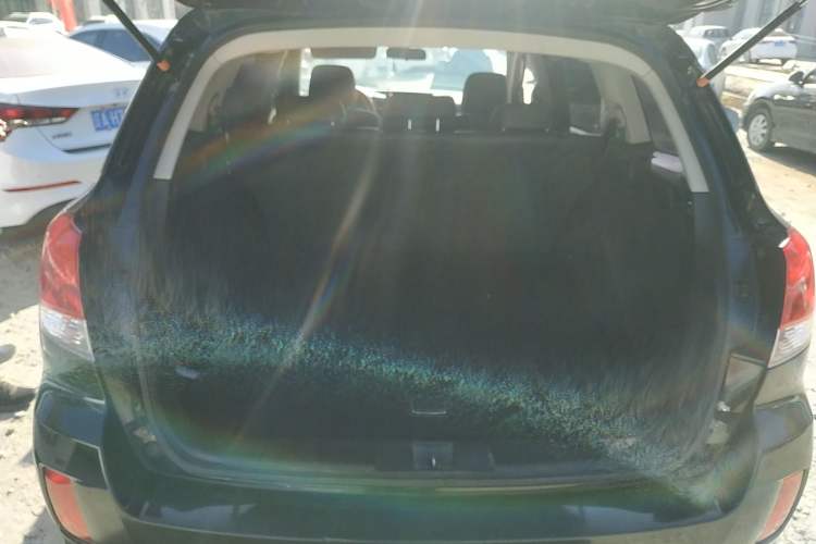 Used Subaru Outback 2013 2.5i Luxury Edition Trunk