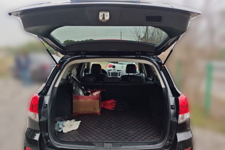 Used Subaru Outback 2013 2.5i Sport Edition Trunk