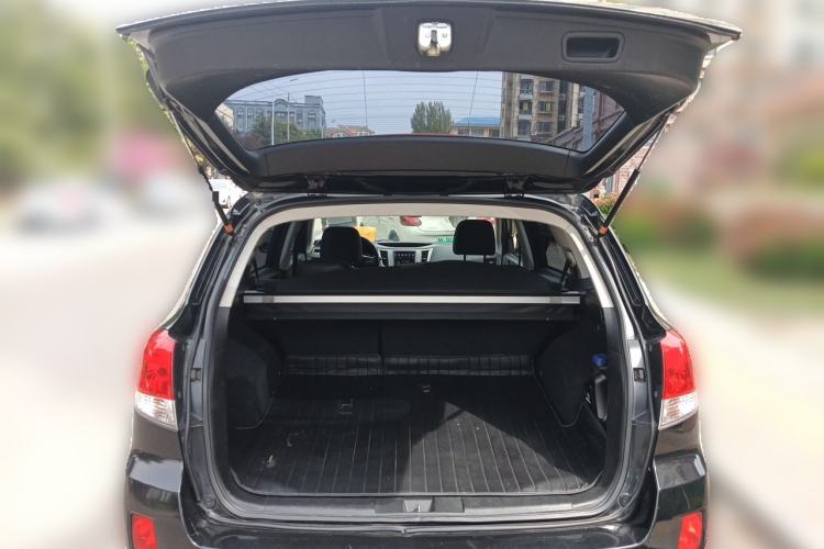 Used Subaru Outback 2013 2.5i Luxury Edition Trunk