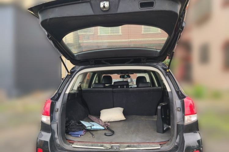 Used Subaru Outback 2013 2.5i Luxury Edition Trunk