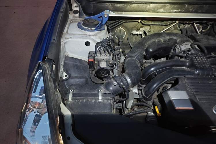 Used Subaru Outback 2013 2.5i Sport Edition Engine Bay Right