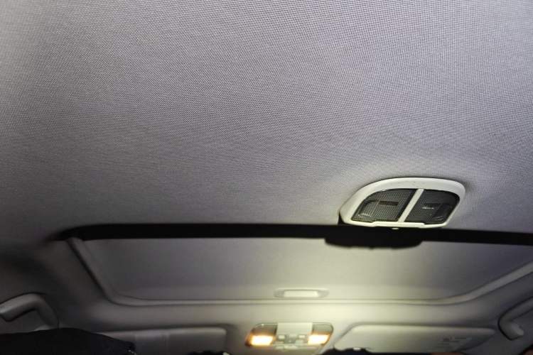 Used Subaru Outback 2013 2.5i Sport Edition Headliner