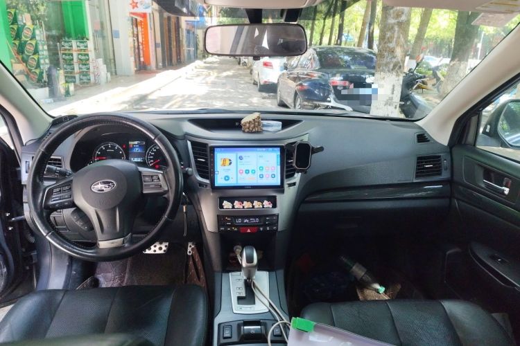 Used Subaru Outback 2013 2.5i Sport Navigation Edition Center Console