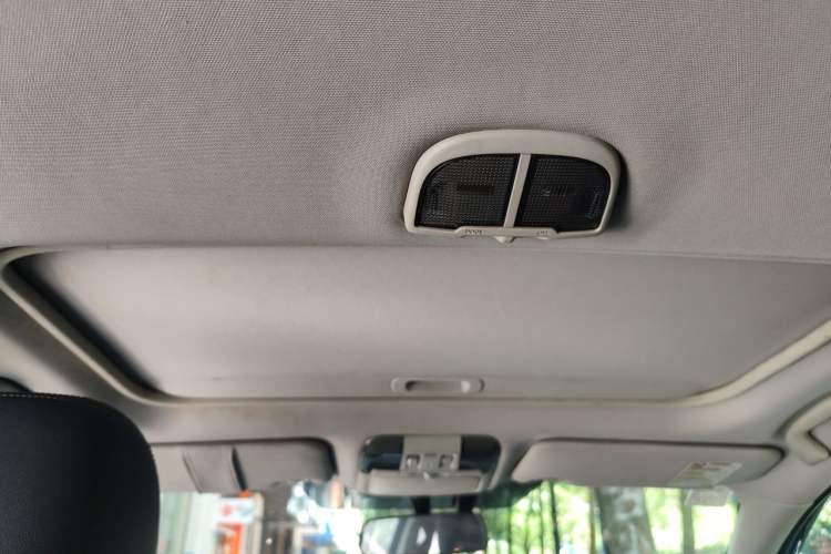 Used Subaru Outback 2013 2.5i Sport Navigation Edition Headliner