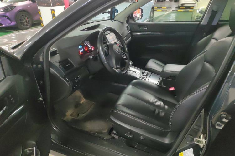 Used Subaru Outback 2013 2.5i Sport Edition Interior 2