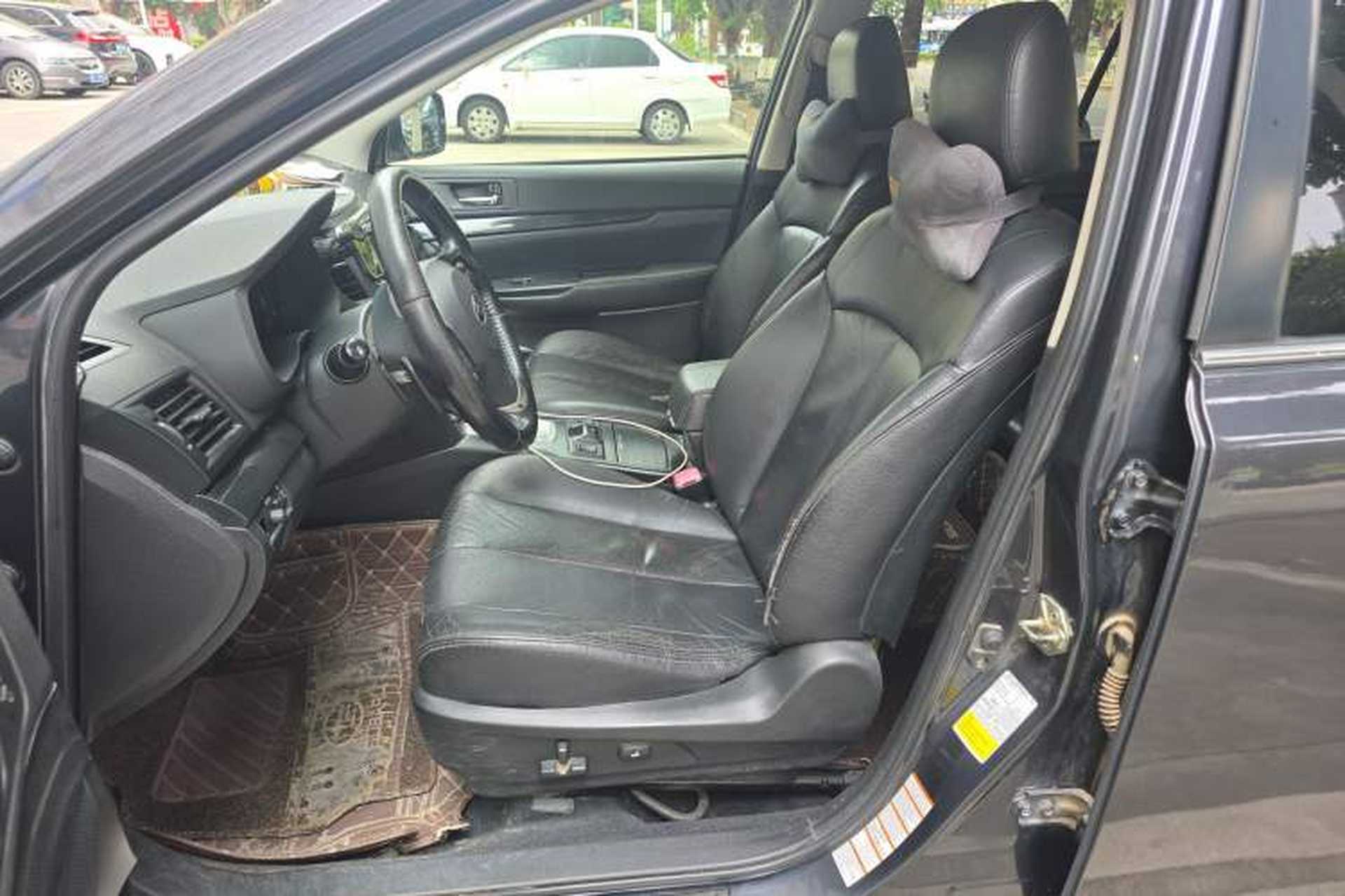 Used Subaru Outback 2013 2.5i Sport Navigation Edition Left Front Seat
