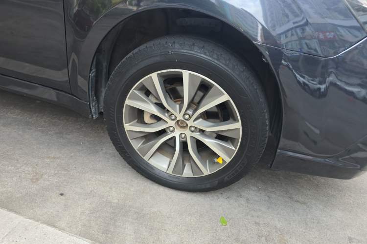 Used Subaru Outback 2013 2.5i Sport Navigation Edition Right Front Wheel Hub