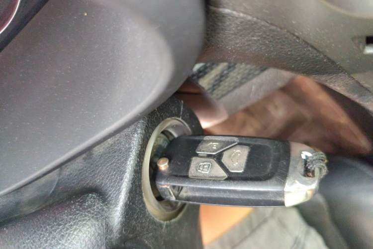 Used Subaru Outback 2013 2.5i Sport Navigation Edition Vehicle Key