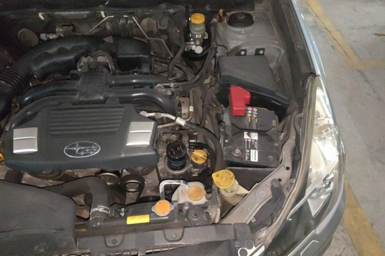 Used Subaru Outback 2013 2.5i Sport Edition Engine Bay Left