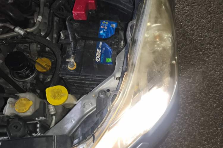 Used Subaru Outback 2013 2.5i Luxury Edition Engine Bay Left