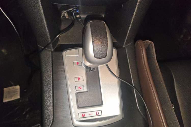 Used Subaru Outback 2013 2.5i Sport Edition Gear Lever