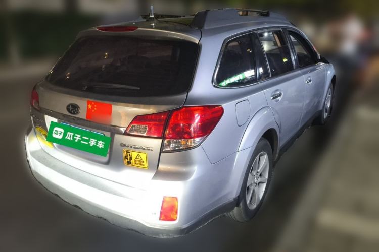 Used Subaru Outback 2013 2.5i Luxury Edition Rear Right 45 Deg