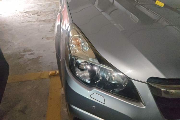 Used Subaru Outback 2013 2.5i Sport Edition Right Front Headlight