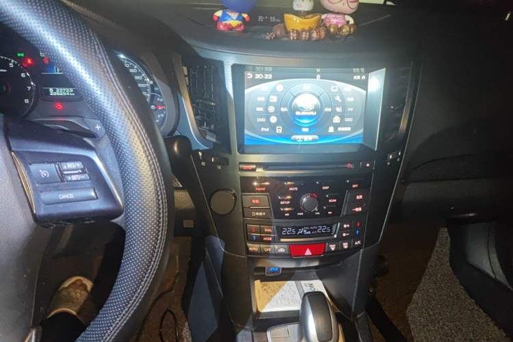 Used Subaru Outback 2013 2.5i Sport Edition Audio And AC Panel