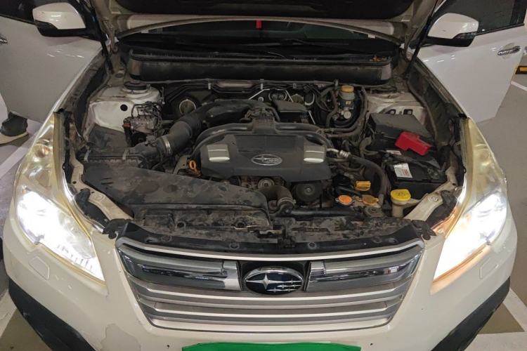 Used Subaru Outback 2013 2.5i Luxury Navigation Edition Engine Bay