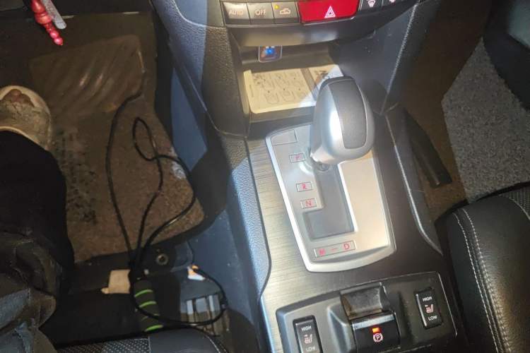 Used Subaru Outback 2013 2.5i Sport Edition Gear Lever