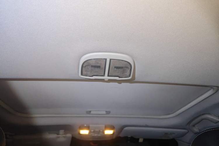 Used Subaru Outback 2013 2.5i Sport Edition Headliner
