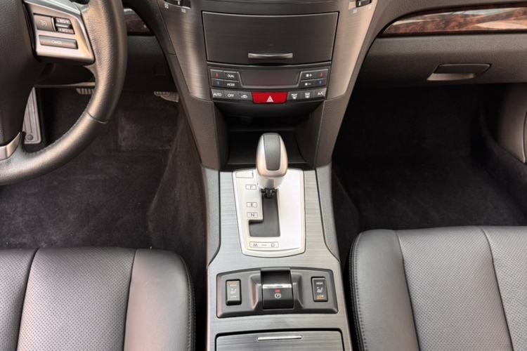 Used Subaru Outback 2013 2.5i Luxury Edition Interior 4