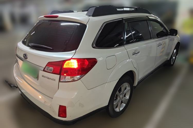Used Subaru Outback 2013 2.5i Luxury Navigation Edition Rear Right 45 Deg