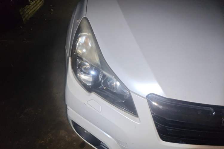 Used Subaru Outback 2013 2.5i Sport Edition Right Front Headlight