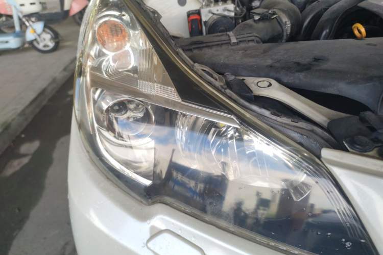 Used Subaru Outback 2013 2.5i Sport Edition Right Front Headlight