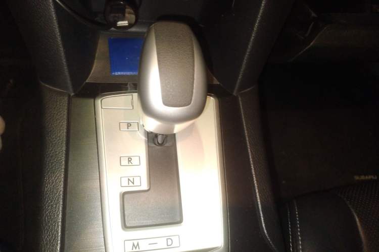 Used Subaru Outback 2013 2.5i Sport Edition Gear Lever