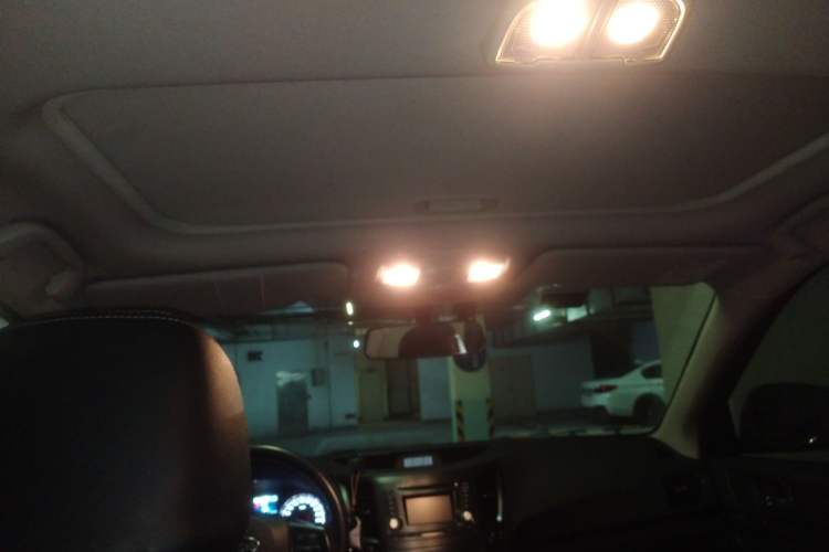 Used Subaru Outback 2013 2.5i Sport Edition Headliner