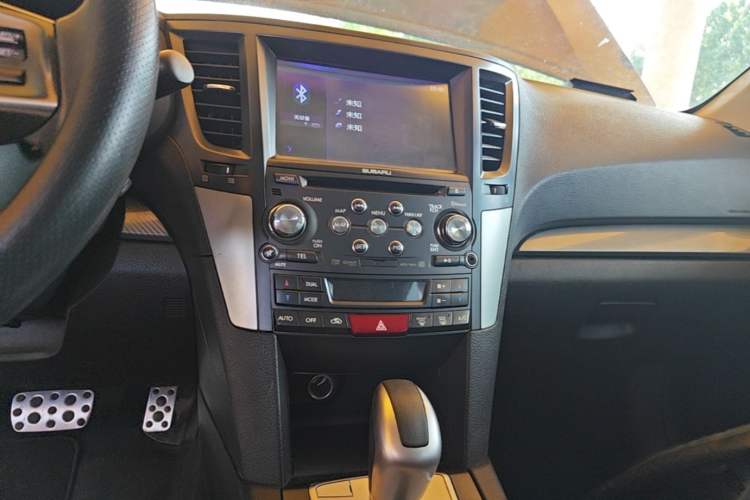 Used Subaru Outback 2014 2.5i Yashang Sport Edition Audio And AC Panel
