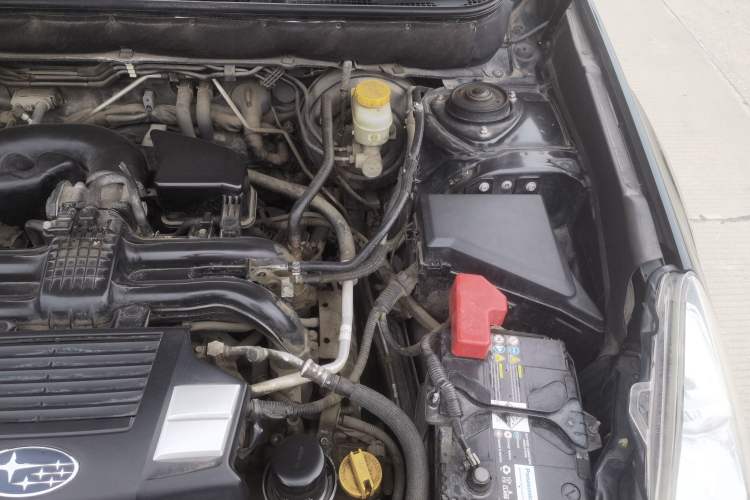 Used Subaru Outback 2014 2.5i Yashang Sport Edition Engine Bay Left