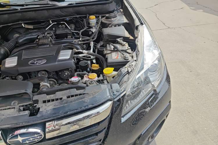 Used Subaru Outback 2014 2.5i Yashang Sport Edition Engine Bay Left