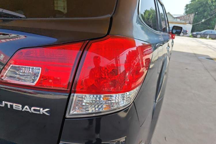 Used Subaru Outback 2014 2.5i Yashang Sport Edition Exterior 3