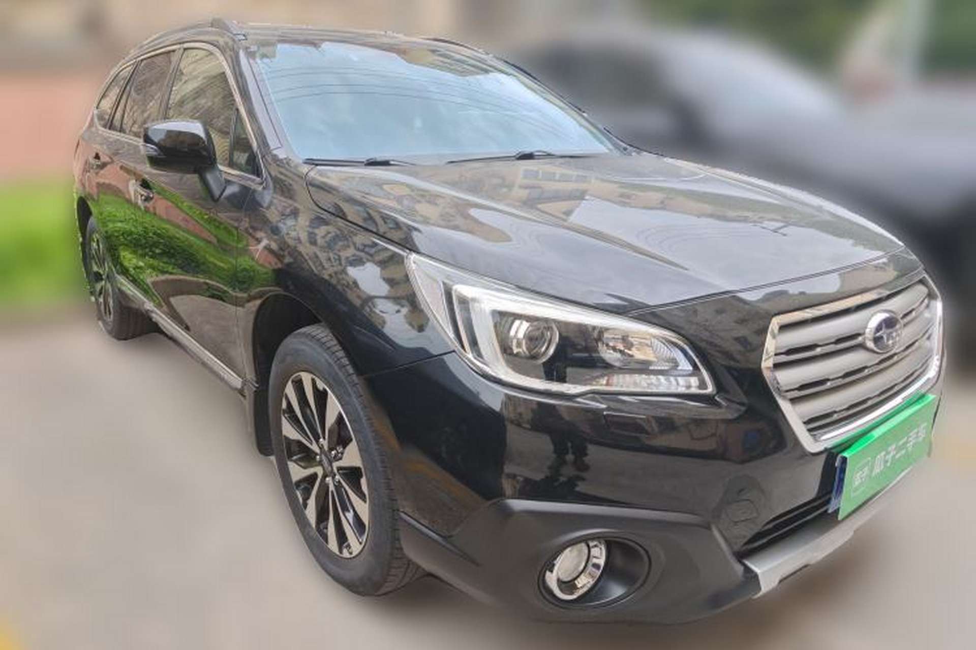 Used Subaru Outback 2014 2.5i Yashang Deluxe Edition Front Right 45 Deg