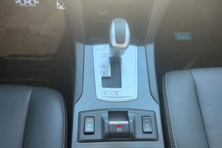 Used Subaru Outback 2014 2.5i Yashang Sport Edition Gear Lever