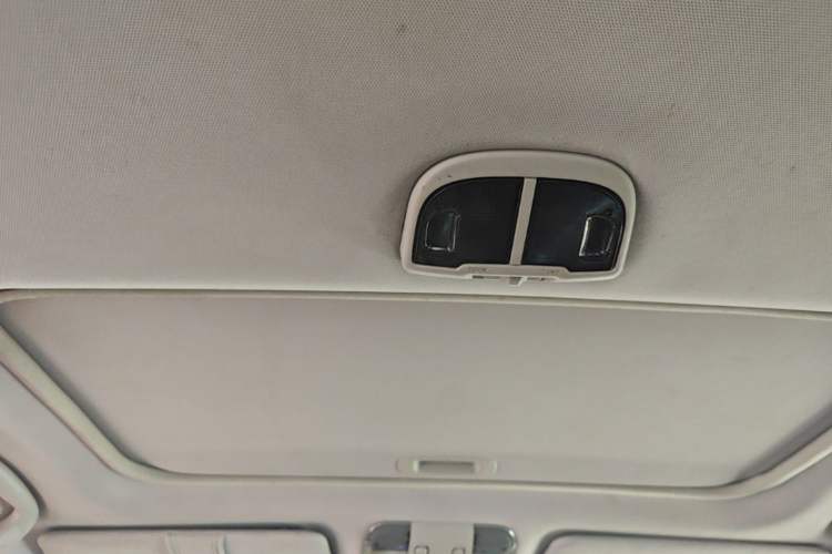 Used Subaru Outback 2014 2.5i Yashang Sport Edition Headliner