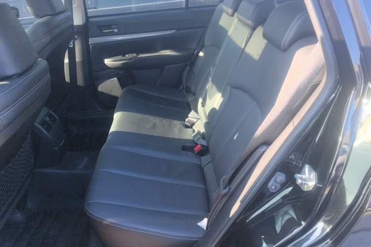 Used Subaru Outback 2014 2.5i Yashang Sport Edition Interior 4