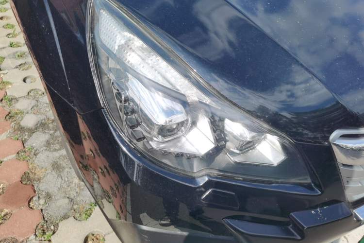 Used Subaru Outback 2014 2.5i Yashang Smart Edition Right Front Headlight