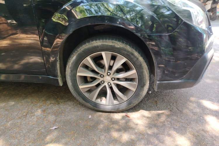 Used Subaru Outback 2014 2.5i Yashang Sport Edition Right Front Wheel Hub